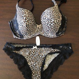 Victoria Secret Leopard Print Bra 36 D & Panty Set